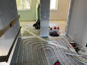 27.10.2021 Installation Fußbodenheizung